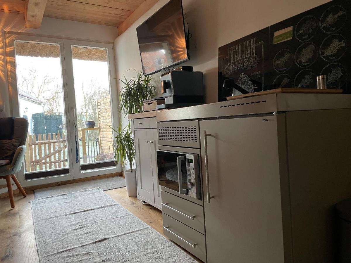 Ferienwohnung Mit Luxusbad, Terrasse Ostseenaehe Gremersdorf Exteriör bild