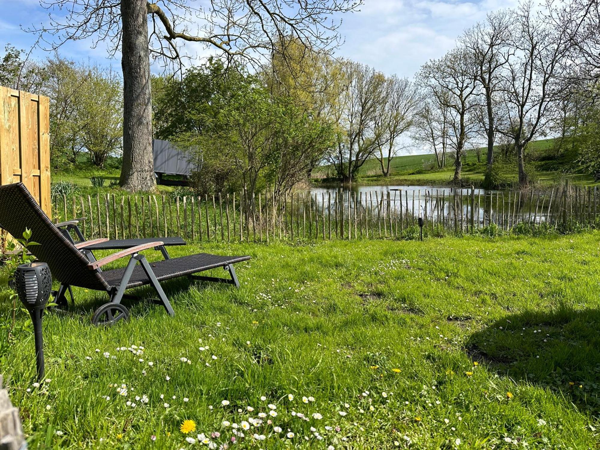 Ferienwohnung Mit Luxusbad, Terrasse Ostseenaehe Gremersdorf Exteriör bild